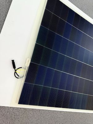 120W 580W Panel Surya Fleksibel Lapisan ETFE yang dapat disesuaikan untuk daya tahan Toleransi Daya Kisaran 0-5W Paket Berat Bruto 9.100kg
