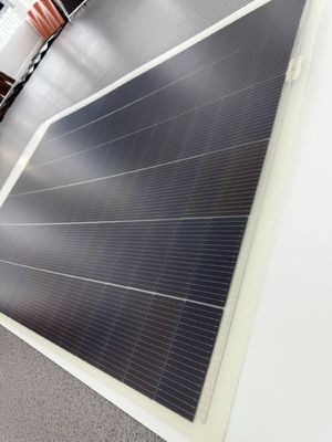 Mono Photovoltaic Thin Film Flexible Solar Panel dengan TUV ISO Certificate dan Paket Ukuran 228.00cm * 122.00cm * 0.30cm