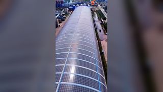 Panel Surya Kini Bisa Dipasang di Atap Melengkung